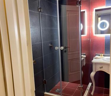 Pogradec Hotel | Hotel Hymeti's Palace