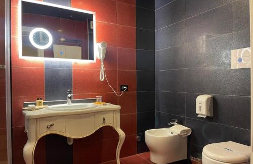 Pogradec Hotel | Hotel Hymeti's Palace