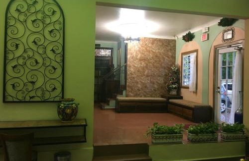 Santurce Hotel | Hotel Iberia - San Juan