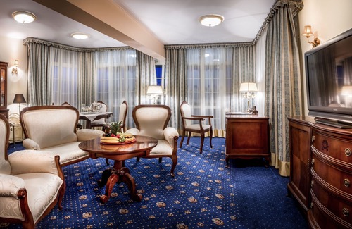 Srodmiescie Hotel | Hotel im. Jana Pawła II