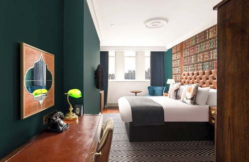 New Town Hotel | Hotel Indigo Edinburgh - Princes Street by IHG