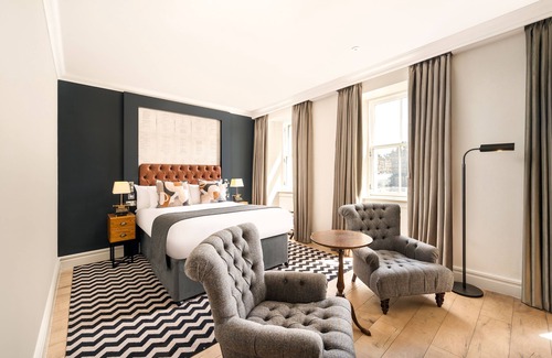 New Town Hotel | Hotel Indigo Edinburgh - Princes Street by IHG
