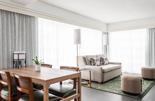 Central West End Hotel | Holiday Inn Express St Louis - Central West End by IHG