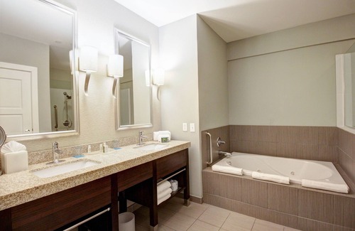 Brazos Hotel | Hotel Indigo WACO - BAYLOR by IHG
