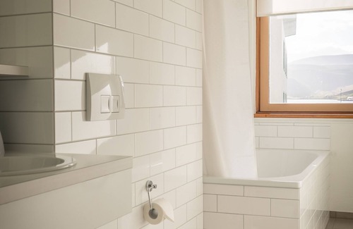 Isafjordur Hotel | Hotel Isafjordur Horn