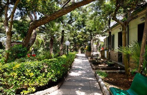 Marina di Castagneto Carducci Hotel | Hotel I Ginepri