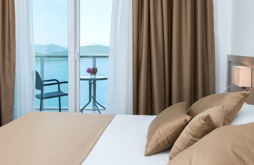 Neum Casa | Hotel Jadran - Double Room with Balcony and Sea View 1