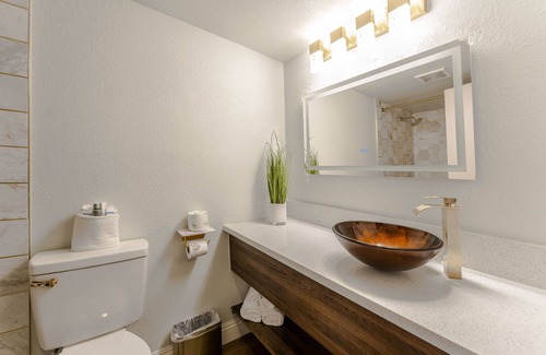 North Las Vegas Hotel | Hotel Jefe at Ojos Locos