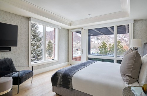 Downtown Hotel | Hotel Jerome, Auberge Resorts Collection