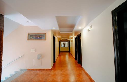 Sindhi Camp Casa | Hotel Jinendra Inn