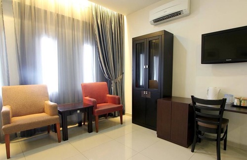 Taman Johor Jaya Hotel | Hotel JSL