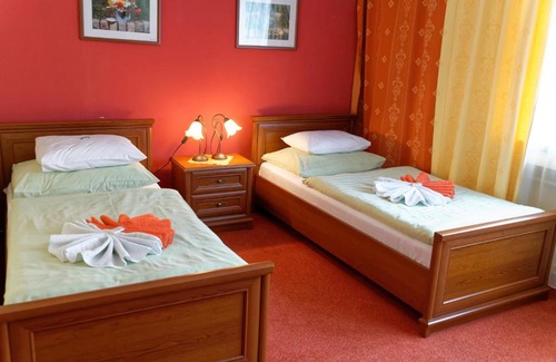 Vsetin Hotel | Hotel KAMU GARNI