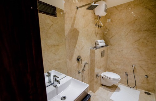 Kota Hotel | Hotel Kanchan