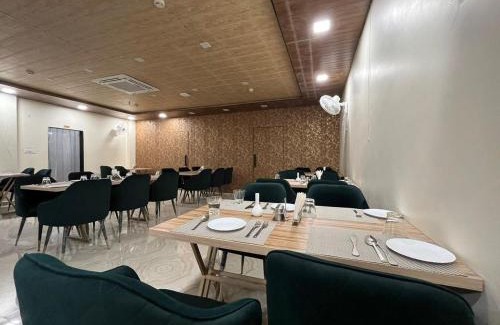 Varanasi Hotel | HOTEL KAVANA