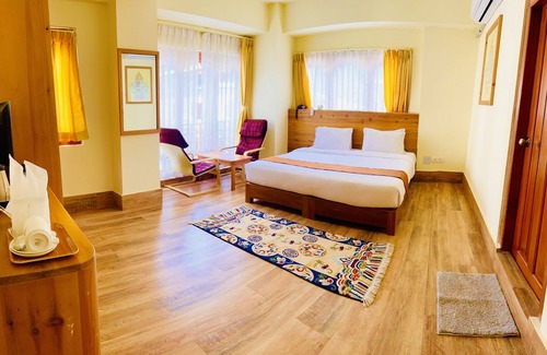 Khuruthang Hotel | Hotel Khuruu Khuruu