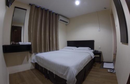 Kampung Air Hotel | Hotel Kinabalu