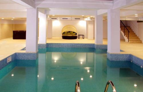 Targoviste Hotel | Hotel King
