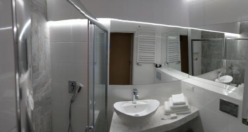 Ostrow Wielkopolski Hotel | Hotel Komeda
