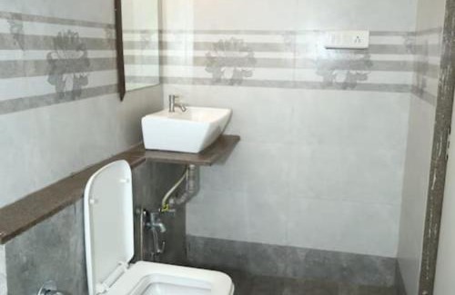 Ahmedabad Hotel | HOTEL KONARK in