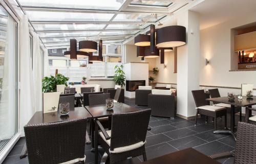 Muenchberg Casa | Hotel Konditorei Cafe Dora