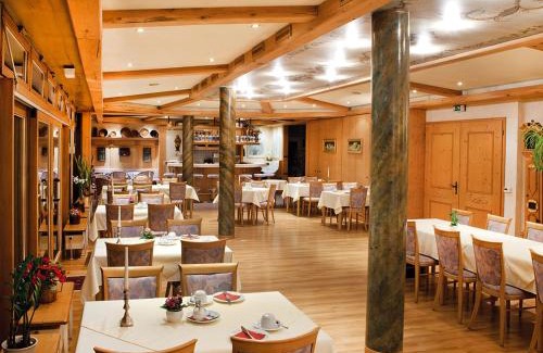 Gammertingen Casa | Hotel Kreuz Gästehaus und Lauchertbar mit Terrasse