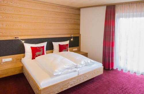 Gammertingen Casa | Hotel Kreuz Gästehaus und Lauchertbar mit Terrasse