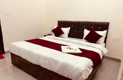 Chhata Hotel | Hotel Krishna Residency - Top Rated ! Most Awarded ! Lift ! Family Friendly ! Budget Friendly