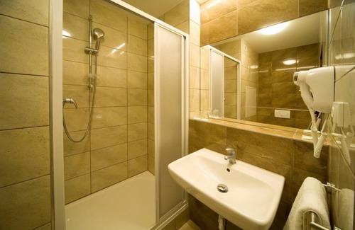 Veleslavin Hotel | Hotel Krystal