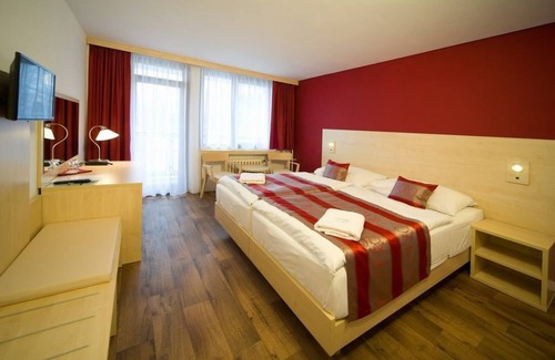 Veleslavin Hotel | Hotel Krystal