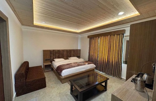 Badrinath Hotel | Hotel Kuber Palace Badrinath