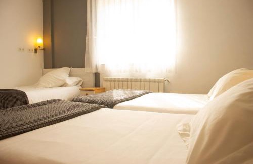 Campos y Salave Hotel | Hotel La Casa Del Abuelo
