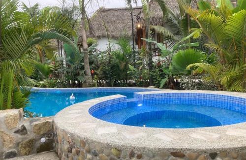 Puerto López Hotel | Hotel La Costa International Salango
