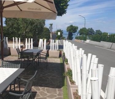 San Benedetto di Lugana Hotel | Hotel La Favorita