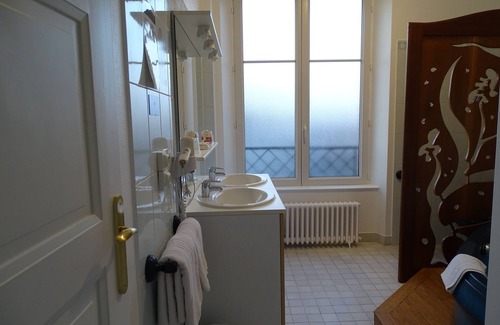Saint-Vaast-la-Hougue Hotel | Hotel La Granitière