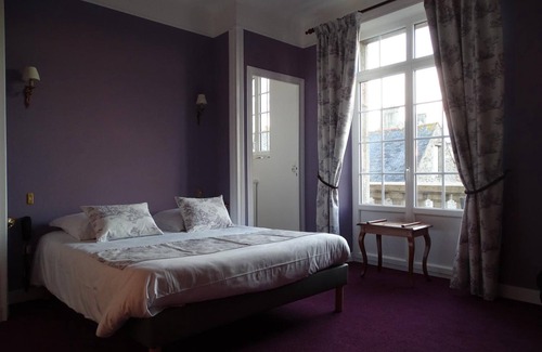 Saint-Vaast-la-Hougue Hotel | Hotel La Granitière