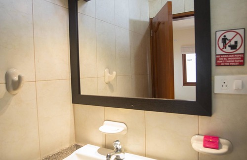 Puerto Villamil Hotel | Hotel La Laguna Galapagos