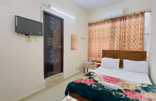Mohammadpur Hotel | Hotel Labbaik Three Residential