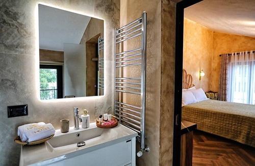 Shkoder Hotel | Hotel Labiatan