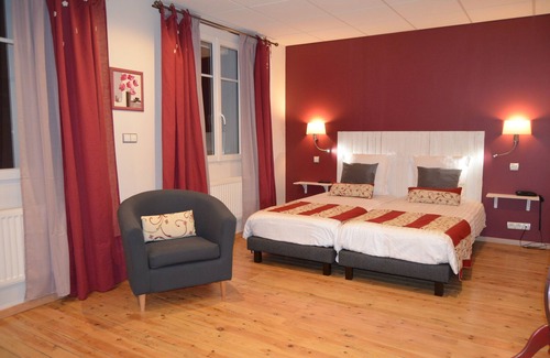 Saint-Andre-les-Alpes Hotel | Hotel Lac et Foret