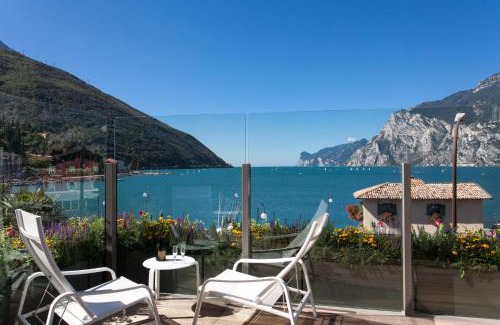 Torbole sul Garda Hotel | Hotel Lago Di Garda