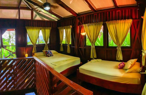Bahía Drake Cabina | Hotel Las Caletas Lodge
