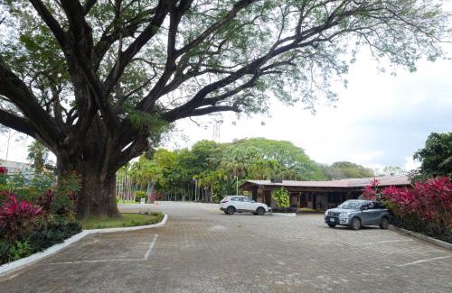 Liberia Hotel | Hotel Las Espuelas, Bar & Restaurant