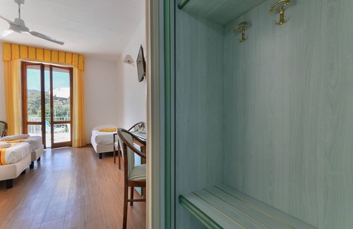 Naregno Hotel | Hotel Le Acacie