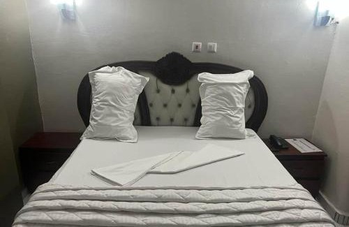 Yaounde Hotel | Hotel Le Bachelor