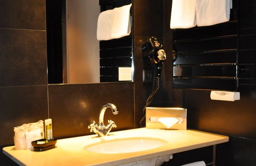 Avignon City Centre Hotel | Hotel Le Cloitre St Louis