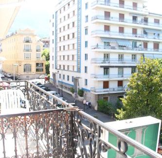 Aix-les-Bains City Center Hotel | Hotel Le Colibri