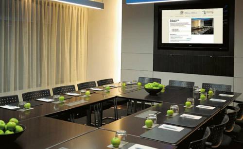 Downtown Calgary Hotel | Hotel Le Germain Calgary