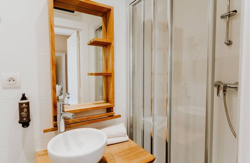 Cap-d'Antibes Hotel | Hotel Le Petit Castel