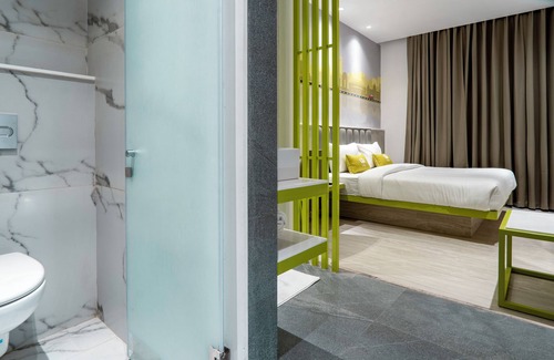 Paharganj Hotel | Hotel Le Roi Express Karol Bagh