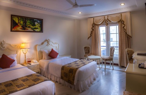 Kalapettai Hotel | Hotel Le Royal Park